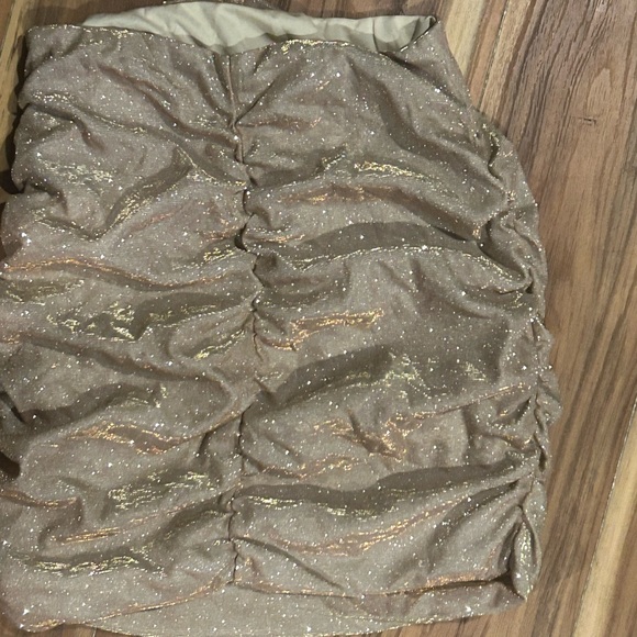 Gold ruched body on skirt with silver Glitter Skirt - Picture 4 of 4